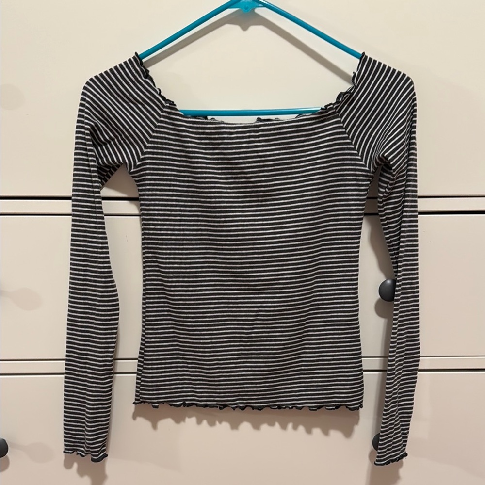 Hollister Black and White Fitted Ribbed Blouse